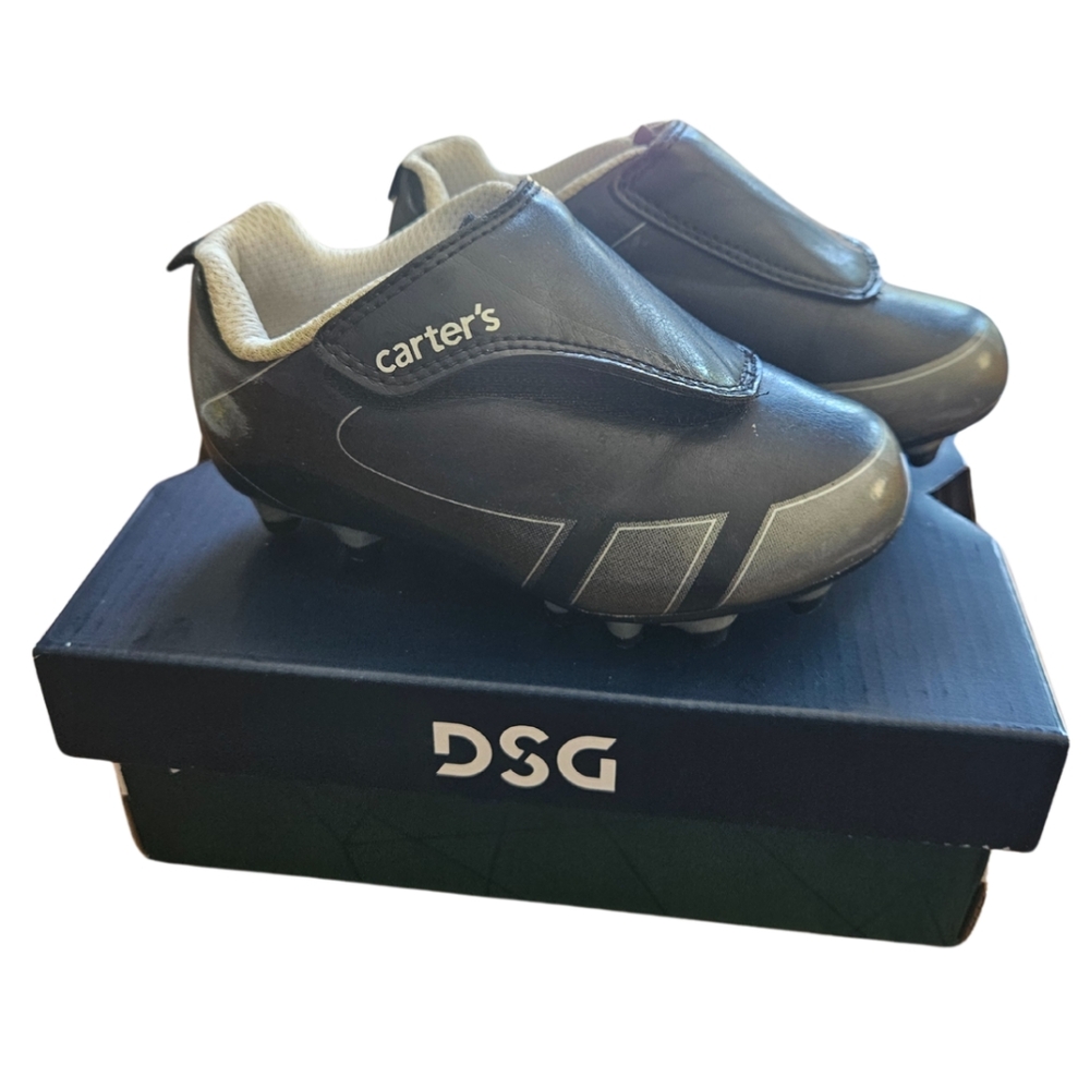 Soccer cleats, toddler size 7